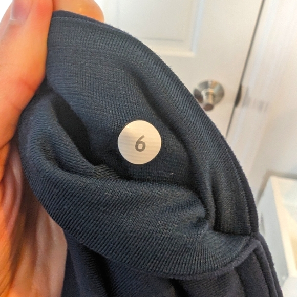 EUC Lululemon Wunder Under Crop Full-On Luon Heathered Camo Pebble Blue | Size 6 - Picture 9 of 9